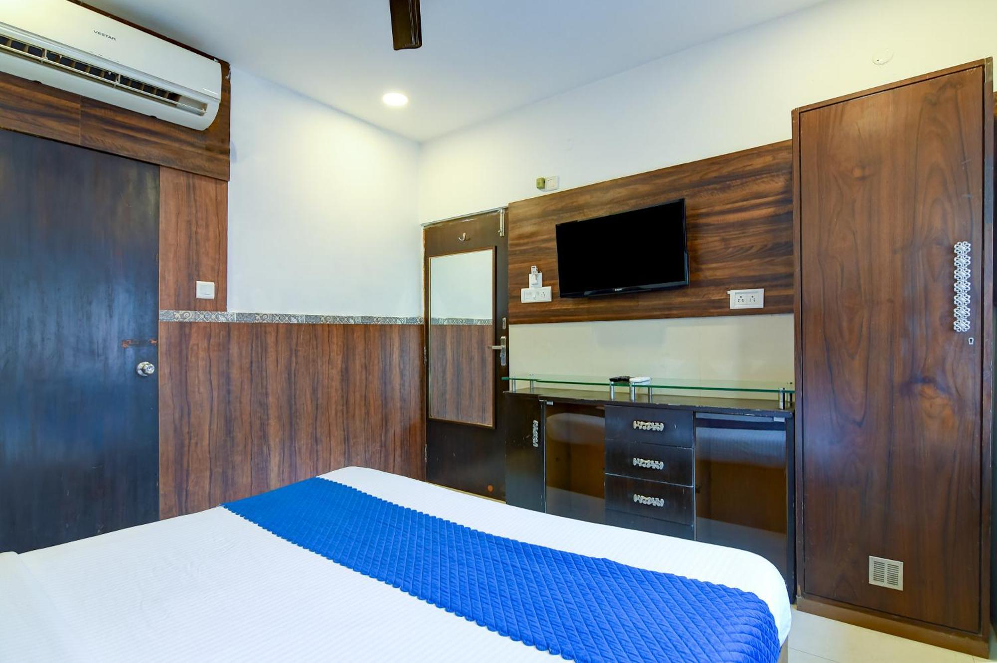 Hotel Q Inn Kalküta Dış mekan fotoğraf
