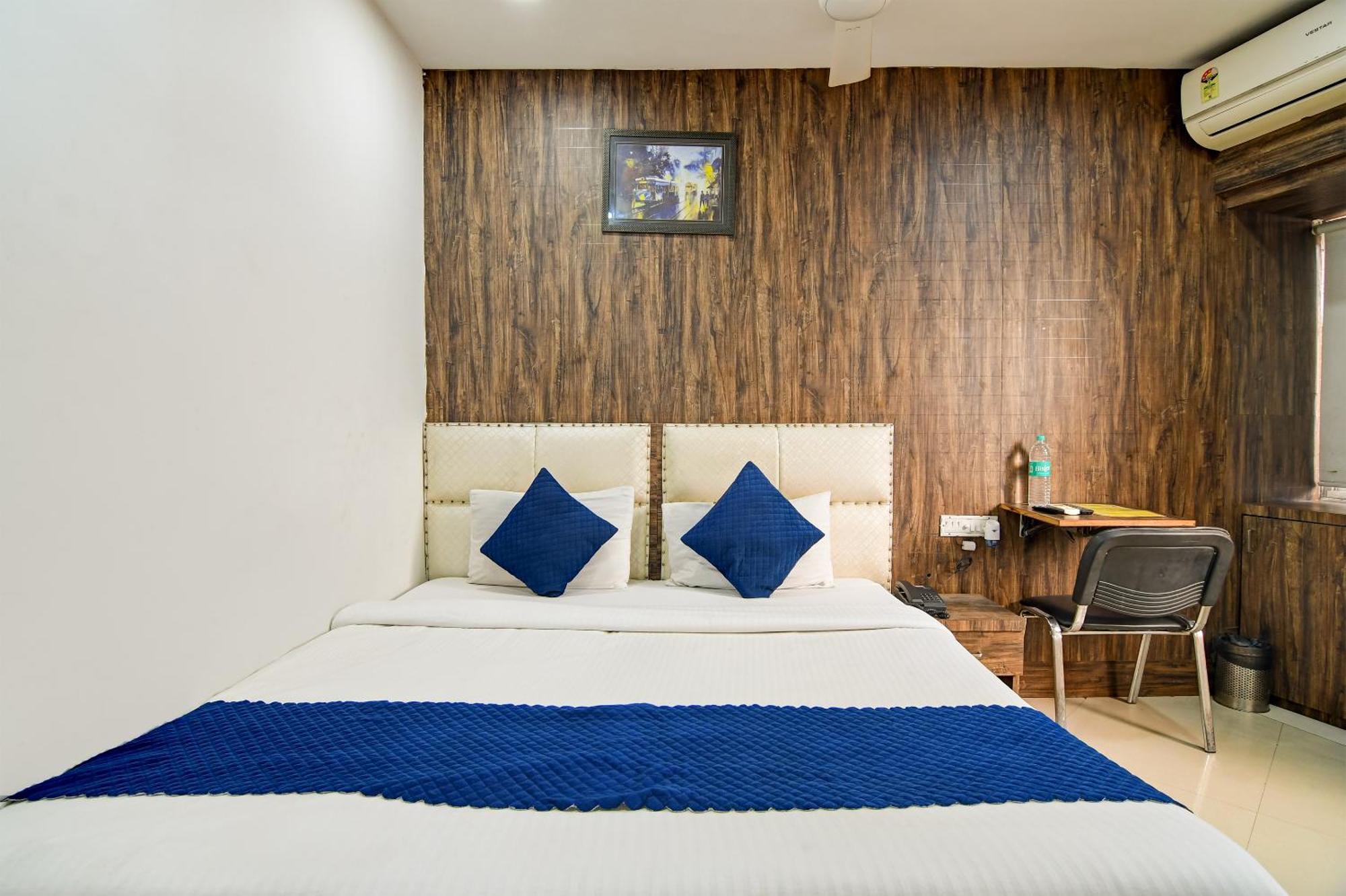 Hotel Q Inn Kalküta Dış mekan fotoğraf