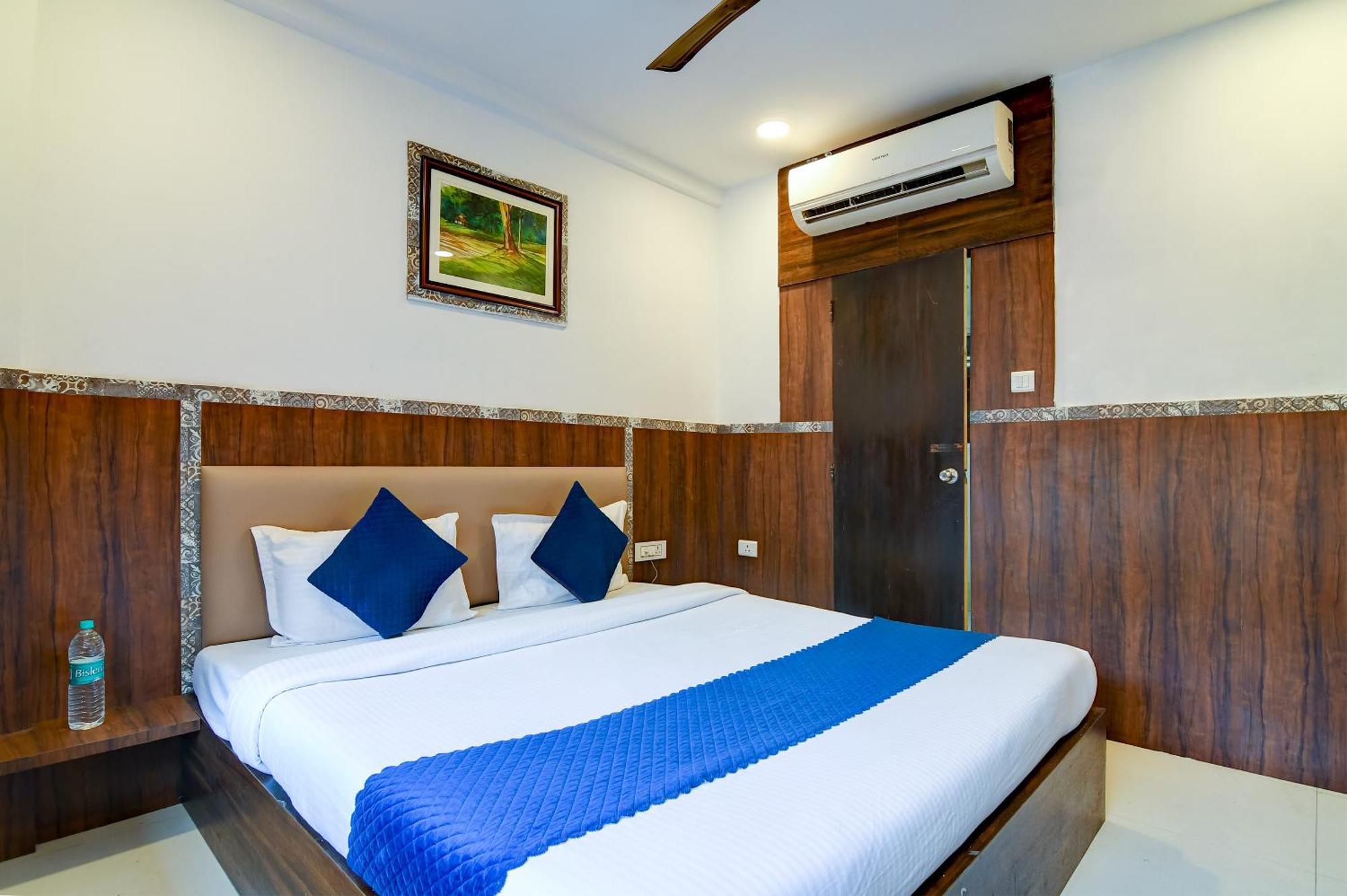 Hotel Q Inn Kalküta Dış mekan fotoğraf