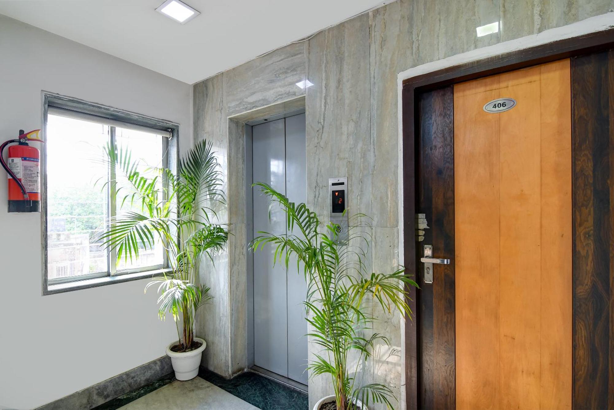 Hotel Q Inn Kalküta Dış mekan fotoğraf