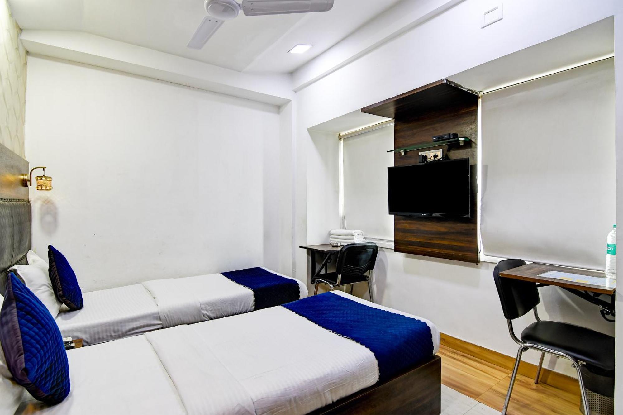 Hotel Q Inn Kalküta Dış mekan fotoğraf